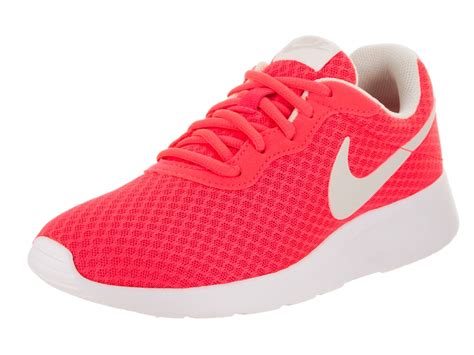 nike shoes women tanjun sneakers.